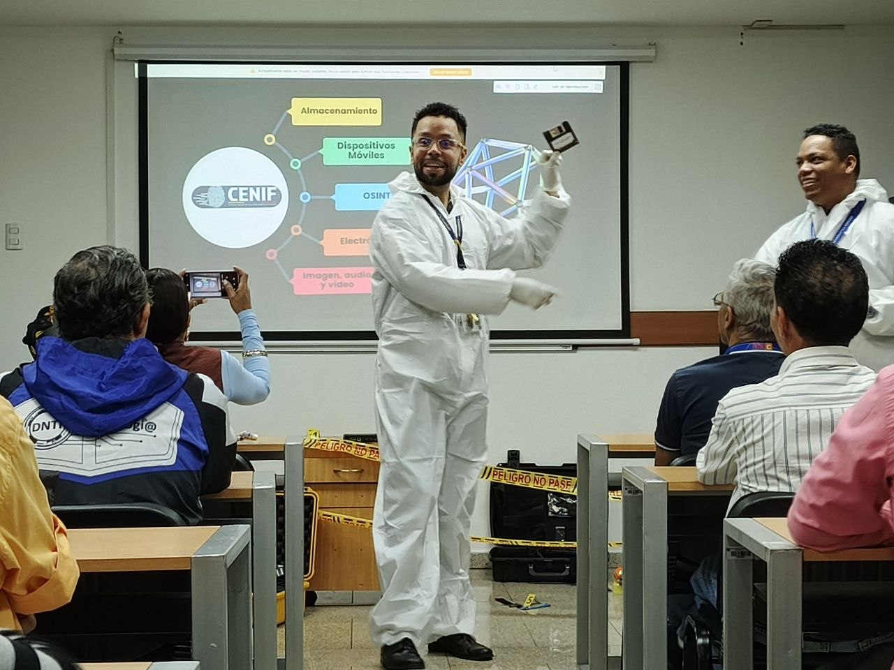 Suscerte dicta curso de fundamentos de la experticia en dispositivos móviles celulares a la Escuela Nacional de la Defensa Pública